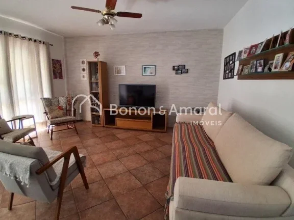 Imagem Excelente oportunidade para quem busca conforto, segurança e funcionalidade. Esta casa térrea poss...