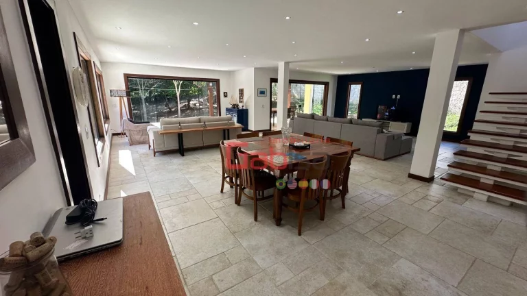 Imagem Linda Casa Alto Padrão em Geribá - Búzios RJ