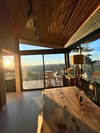 Imagem Casa Contemporânea Nova e Mobiliada