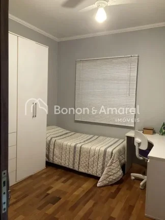 Imagem Casa bem localizada no bairro Chapadão, em uma rua tranquila, próxima a rodovias e comércios.

O ...