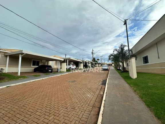 Imagem Casa com 3 dormitórios à venda, 73 m² por R$ 430.000,00 - Araporã - Araporã/MG