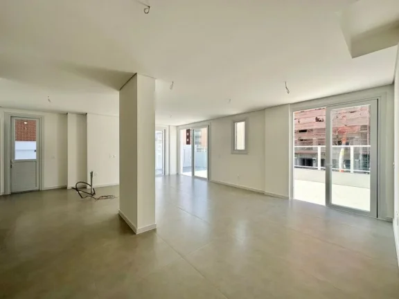 Imagem Casa 4 Dormitórios - Bairro Navegantes