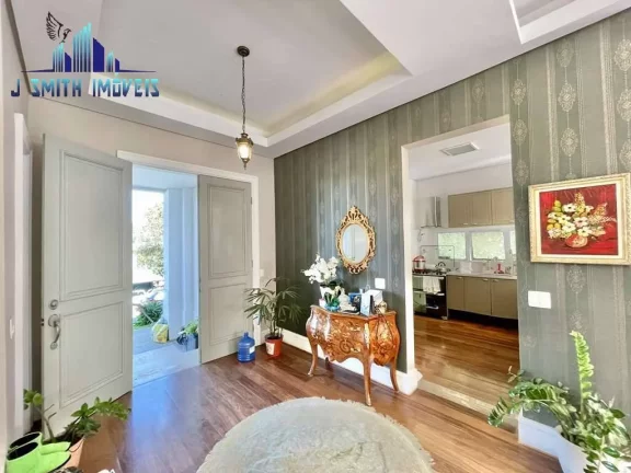 Imagem CASA NÉOCLÁSSICO, AMPLA EM TODOS AMBIENTES, PISCINA, 4 VAGAS, 4 SUÍTES.
