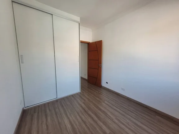 Imagem Sobrado Alto Padrao com 235m² 3 Dormitotorios com 5 Vagas de Gargens