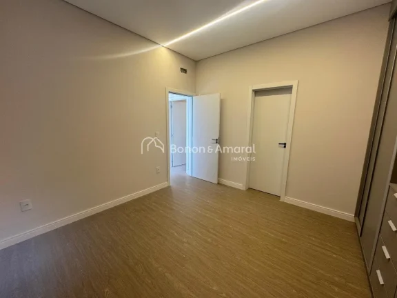 Imagem Casa térrea com 03 suítes à venda no Condominio Jardim dos Lírios - Paulinia/SP

Linda casa disp...