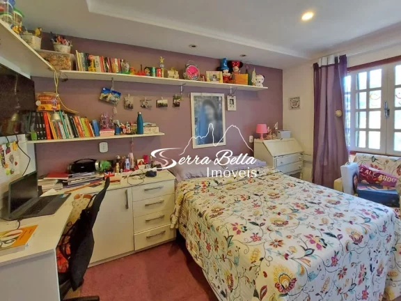 Imagem Casa com 4 dormitórios à venda, 250 m² por R$ 680.000,00 - Barra do Imbuí - Teresópolis/RJ