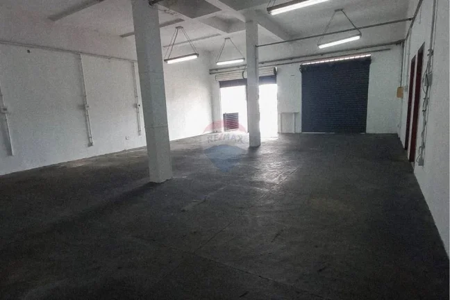 Imagem Galpão para Locação 180 metros Jardim Gutierres– Sorocaba