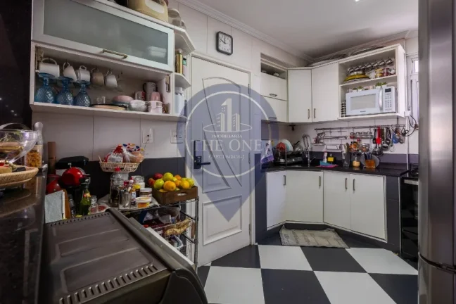 Imagem Apartamento à venda na Aclimação, São Paulo-SP: 3 quartos, 1 suíte, 2 salas, 2 banheiros, 1 vaga de garagem, 83m². Venha conferir!