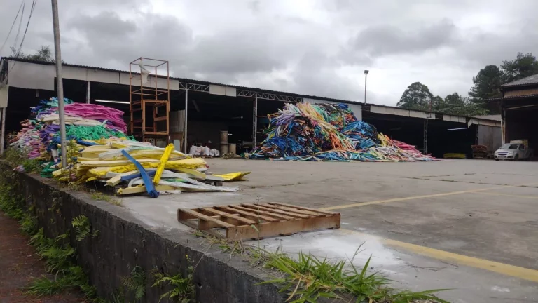Imagem ÁREA A VENDA TERRENO COM DOIS GALPÕES INDUSTRIAL NA VILA CARMOSINA - ZONA LESTE