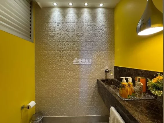 Imagem Apartamento com 4 dormitórios e móveis planejados no Condomínio Edifício Tocantins, Centro de Uberaba