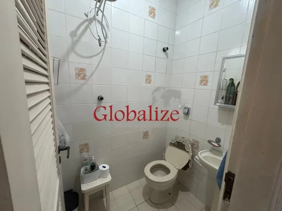 Imagem Casa com 4 Dormitórios à venda com 2 vagas de garagem no bairro do Embaré em Santos por R$1.280.000,00