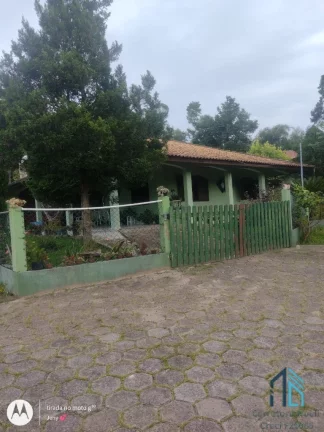Imagem Chácara poucos metros da BR 116, 04 tanques de peixes, 03 casas, nascentes, Areia Branca dos Assis - Mandirituba PR