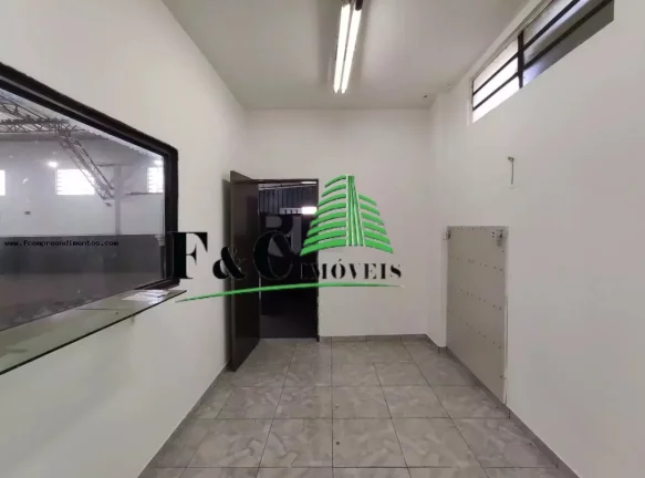 Imagem Barracão para Locação em Limeira, Parque Residencial ANAVEC, 2 banheiros, 7 vagas