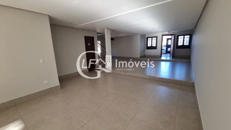 Imagem Excelente Sobrado em Localização Privilegiada ? Próximo à Av. Fábio Zahran