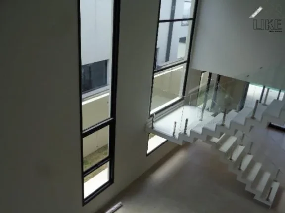Imagem Alphaville 2 " Alto Padrão 4 Suítes com Piscina "