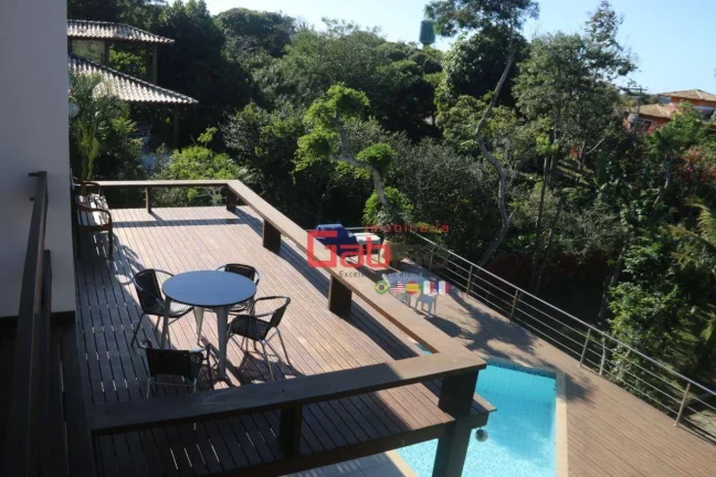 Imagem Mansão de Alto Padrão na Ferradura, Búzios – Casa com 6 Suítes e Vista Maravilhosa