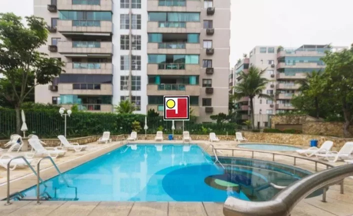 Imagem Vendo 1Q na Praia da Barra, 58m², decorado, 58m², 1 vaga, ônibus, clube, tenis, squash, churrasqueira, skate, sinuca, ginásio, futebol, segurança,pier