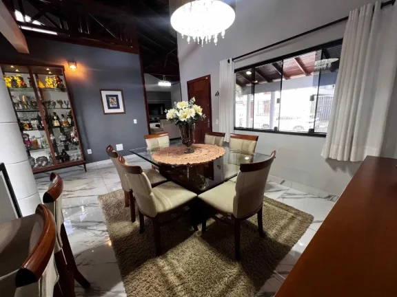 Imagem Casa com 3 dormitórios sendo 1 suíte e 2 vagas de garagem no bairro Ressacada em Itajaí