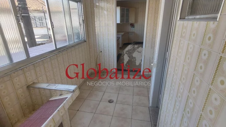 Imagem Oportunidade!!! Apartamento de 3 dormitórios com suíte dependência de empregada completa no bairro do Macuco em Santos (SP) por R$.510.000,00 .