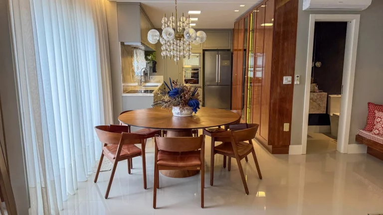 Imagem Apartamento com 4 dormitórios à venda sendo 4 suítes, 251 m² por - R$ 6.888.000,00 - Meia Praia - Itapema/SC