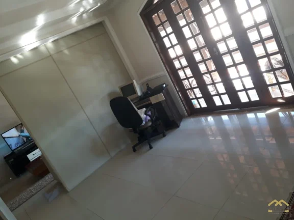 Imagem Sobrado à venda com 04 dormitórios e 04 vagas- Jardim Merci - Jundiaí/SP