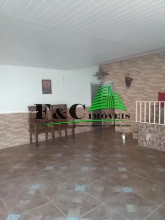Imagem Casa para Venda em Araras, Nova Cascata, 5 dormitórios, 2 suítes, 2 banheiros, 5 vagas