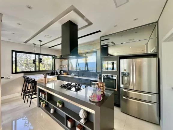 Imagem Casa Alto Padrão a Venda no bairro Granja Viana - Cotia, SP