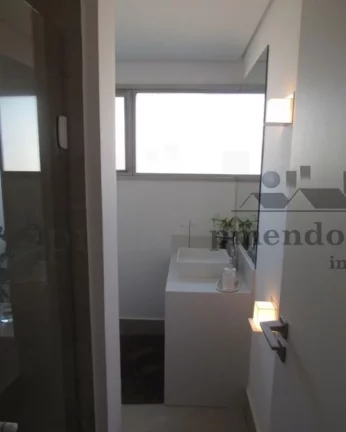 Imagem Descrição do Imóvel Apartamento amplo com 3 dormitórios sendo que 01 foi aberto para closet, 02 ...