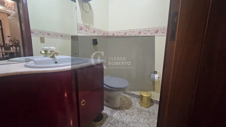 Imagem Apartamento mobiliado e reformado à venda no Centro Com 116,59 m²