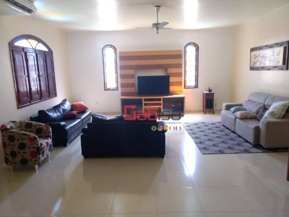 Imagem Casa com 3 dormitórios à venda, 283 m² por R$ 800.000,00 - Centro - São Pedro da Aldeia/RJ