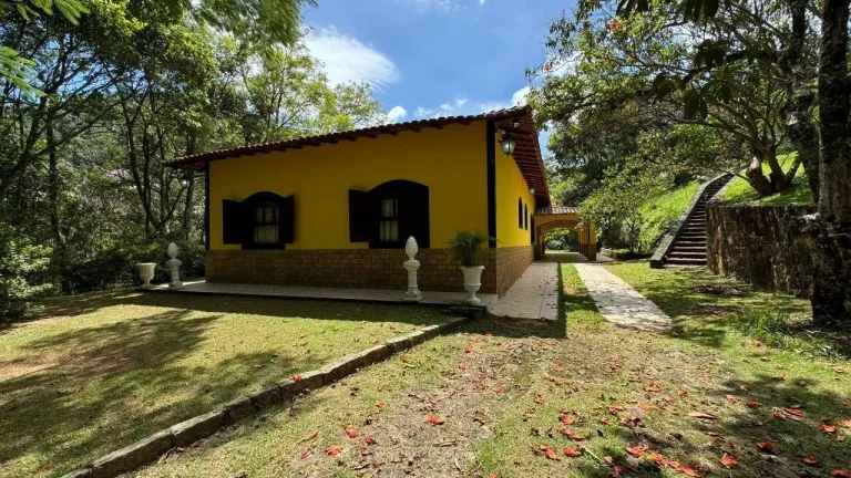 Imagem Sítio com cachoeira à venda no bairro do Portão em Atibaia – 16.800 m²