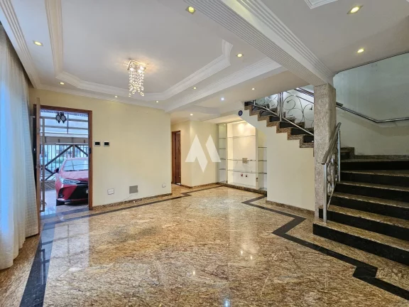 Imagem Casa com 3 Quartos e 4 banheiros à Venda na quadra da praia - Ponta da Praia - Santos/SP