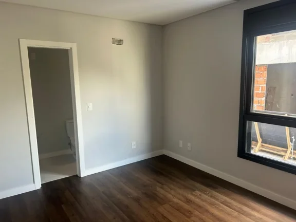 Imagem Imóvel à venda em Balneário Piçarras - Apartamento Novo com 3 suítes