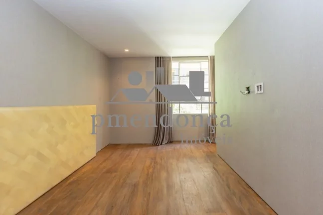 Imagem Apartamento reformado na Rua Sabará com 107m², 2 suítes e 1 vaga.