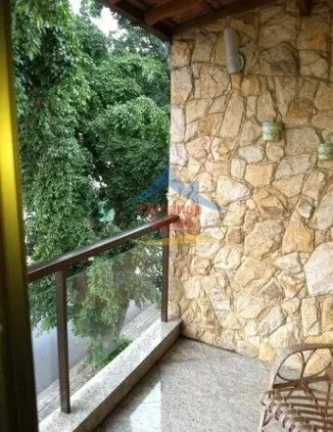 Imagem Sobrado-Alto-Padrao-para-Venda-em-Vila-Valparaiso-Santo-Andre-SP