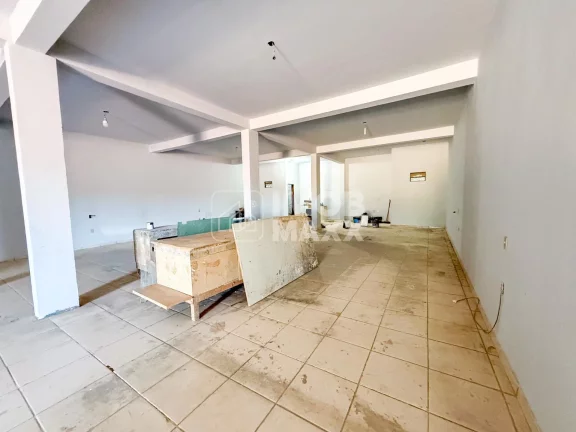 Imagem Loja/Salão à venda no Setor Econômico de Sobradinho, 200m², 1 dormitório, 1 banheiro. Confira!