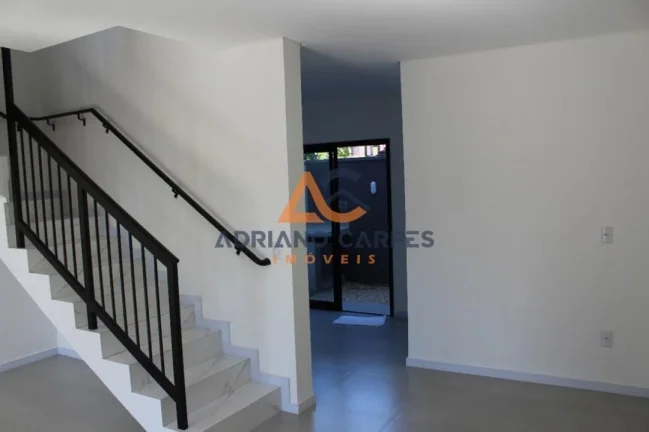 Imagem Lindo sobrado novo com 3 dormitórios sendo 1 suíte no Gravatá em Navegantes! Adriano Carpes Imóveis Vende