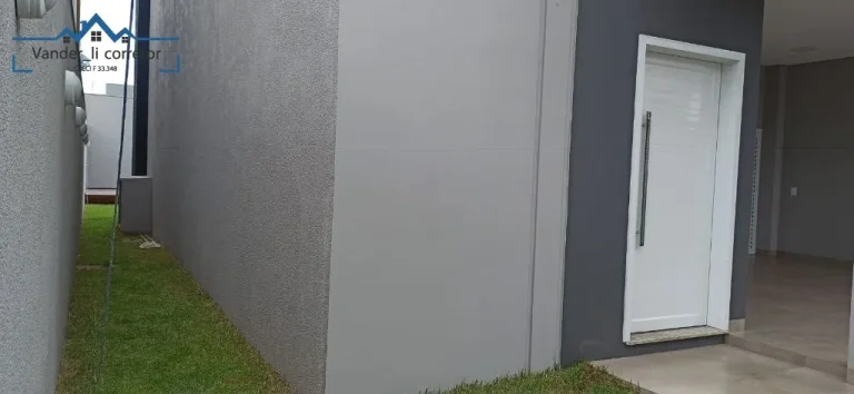 Imagem Imperdível Sobrado à Venda em Toledo-PR, Jardim La Sale II: 3 quartos, 3 suítes, 4 banheiros, 2 vagas, 200m²!
