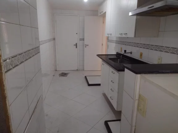 Imagem Casa Duplex para Venda em Rio de Janeiro, Anil, 3 dormitórios, 1 suíte, 4 banheiros, 1 vaga