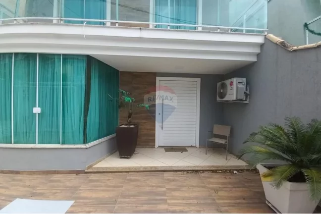 Imagem Casa com 3 quartos com 250m² a venda em Vila Valqueire - RIO DE JANEIRO