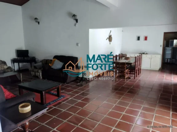 Imagem Casa ampla e arejada próximo a praia