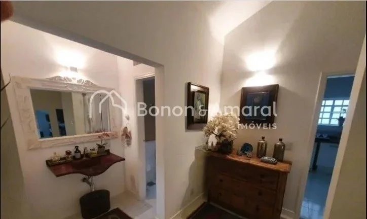 Imagem Belíssima residência com 395 m² de construção, no Condomínio Iguatemi, toda reformada, com aca...