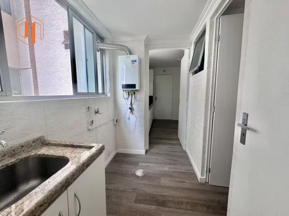 Imagem Apartamento para Venda em Curitiba, Água Verde, 3 dormitórios, 1 suíte, 3 banheiros, 1 vaga