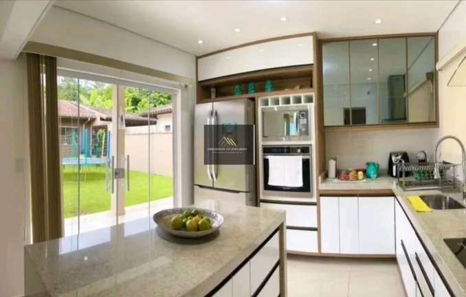 Imagem Casa em Condomínio para Venda em Ubatuba / SP no bairro Horto Florestal