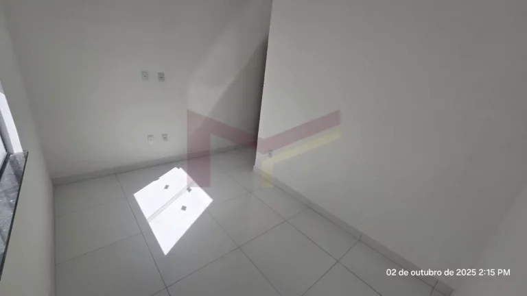 Imagem Casa 2/4 na Conceicao