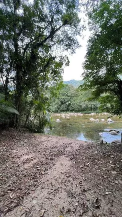 Imagem Chácara com casa de 3 dormitórios sendo 2 suítes e 8 vagas - Quiriri | Joinville/SC