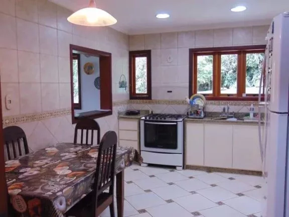 Imagem Maravilhosa casa em condomínio fechado. Nova Friburgo RJ.