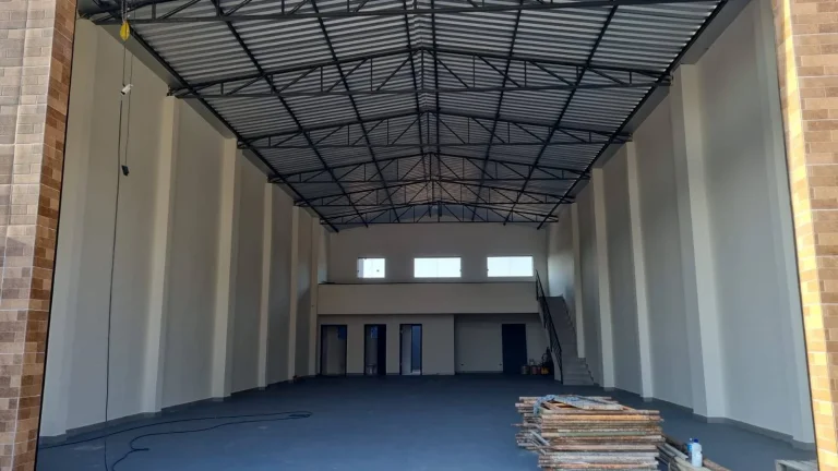 Galpão Comercial em Atibaia – 300m²