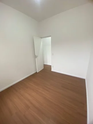 Imagem Apartamento Reformado Terreo 2 Domriotiros e 1 Vga de Garagem
