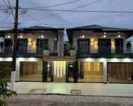 Imagem Casa Assobradada em Condomínio, bairro Maracanã – A 300 Metros da Praia